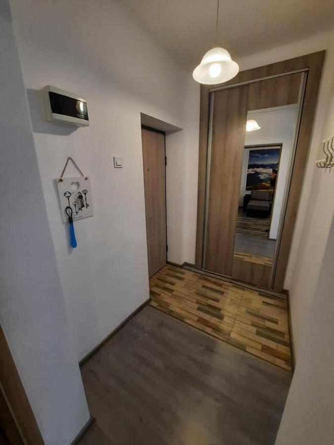 Croma Studio Petrosani Apartment Екстериор снимка
